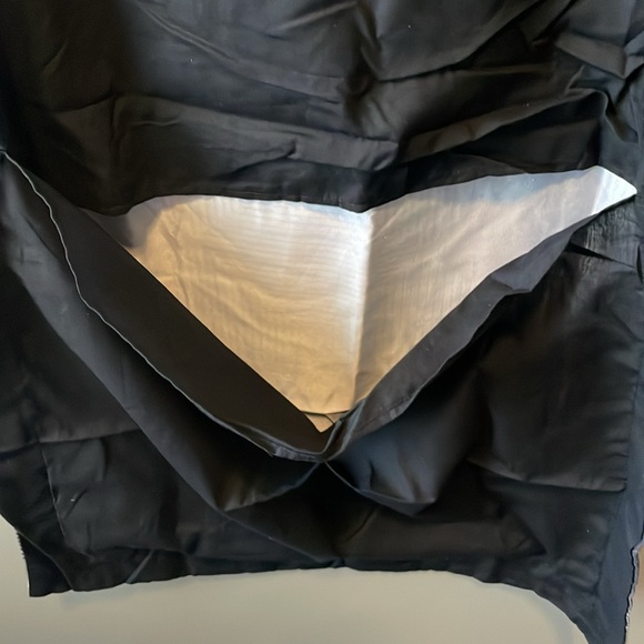 (2) Never Used Pillow Case Matching Abstract Strip Square Polyester Decorative - Picture 8 of 8